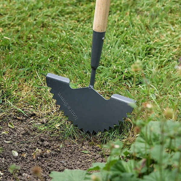 Kent & Stowe Carbon Steel Edging Iron 4 Kent & Stowe Carbon Steel Edging Iron - Image 2