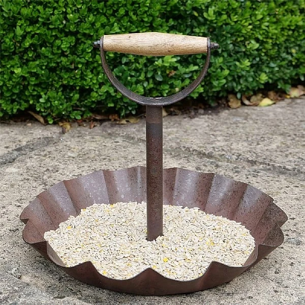 Wildlife World Boxwell Ground Feeder & Drinker 3 Wildlife World Boxwell Ground Feeder & Drinker